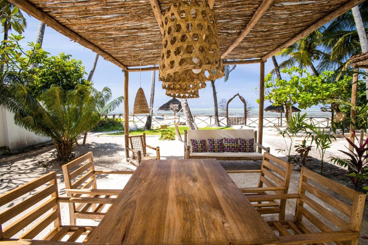 Kima Serviced Beach House & Suites ブウェワウ エクステリア 写真