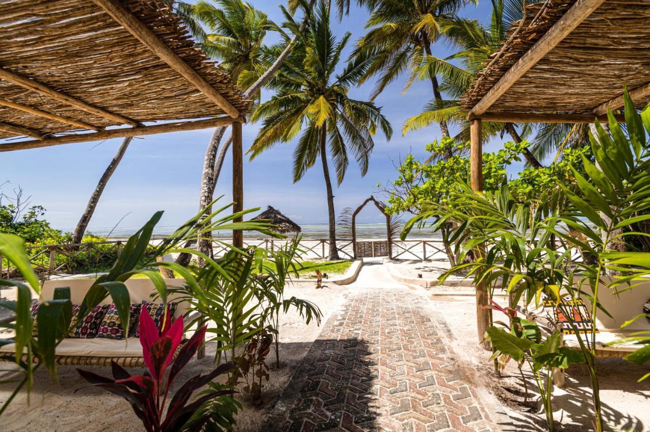 Kima Serviced Beach House & Suites ブウェワウ エクステリア 写真