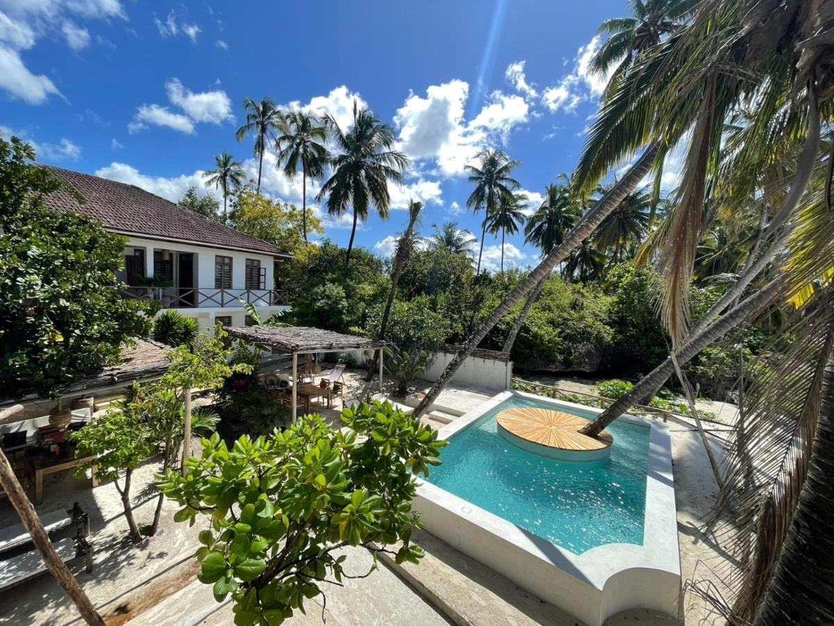 Kima Serviced Beach House & Suites ブウェワウ エクステリア 写真
