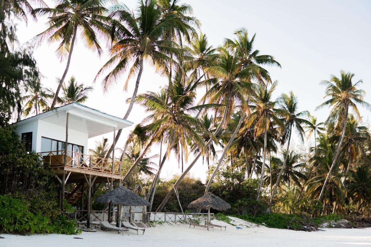 Kima Serviced Beach House & Suites ブウェワウ エクステリア 写真