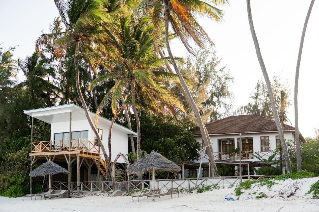 Kima Serviced Beach House & Suites ブウェワウ エクステリア 写真