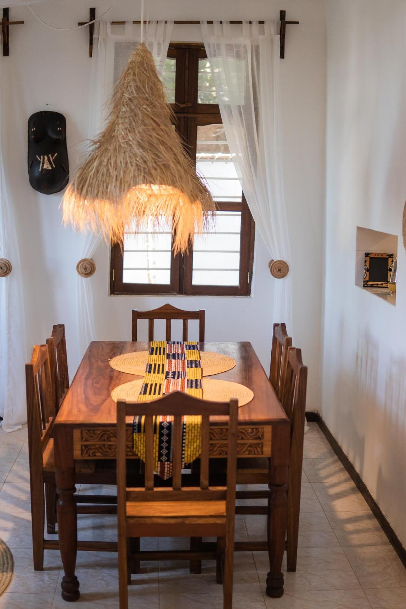 Kima Serviced Beach House & Suites ブウェワウ エクステリア 写真