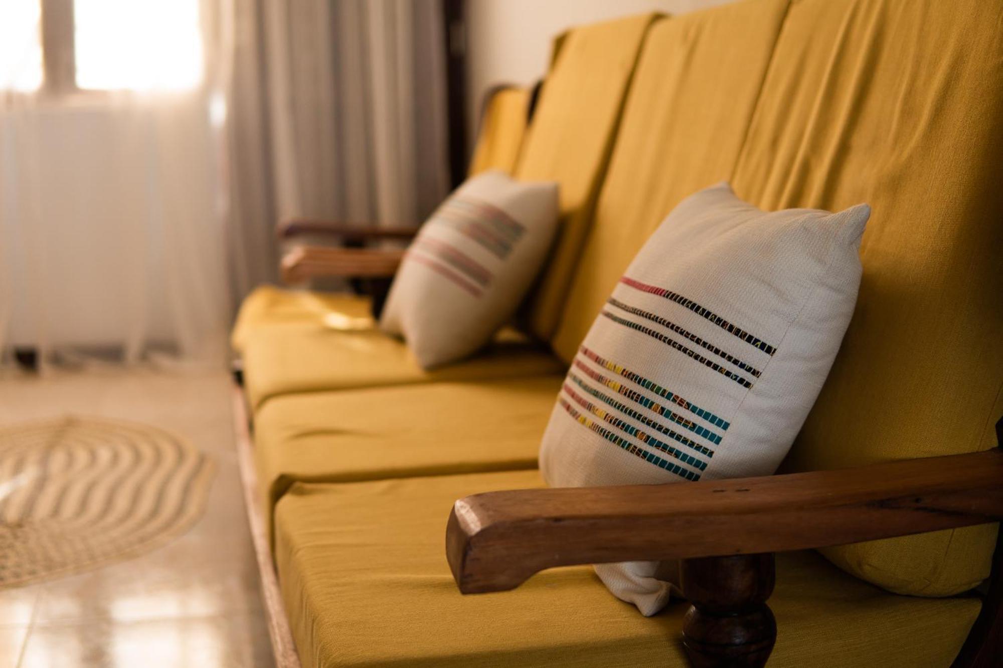 Kima Serviced Beach House & Suites ブウェワウ エクステリア 写真