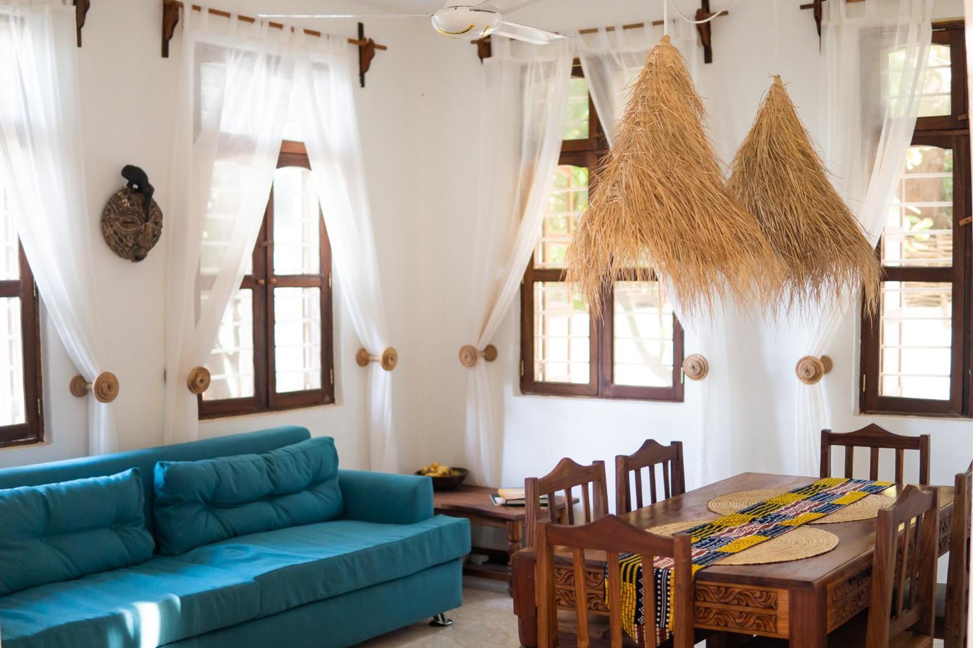 Kima Serviced Beach House & Suites ブウェワウ エクステリア 写真