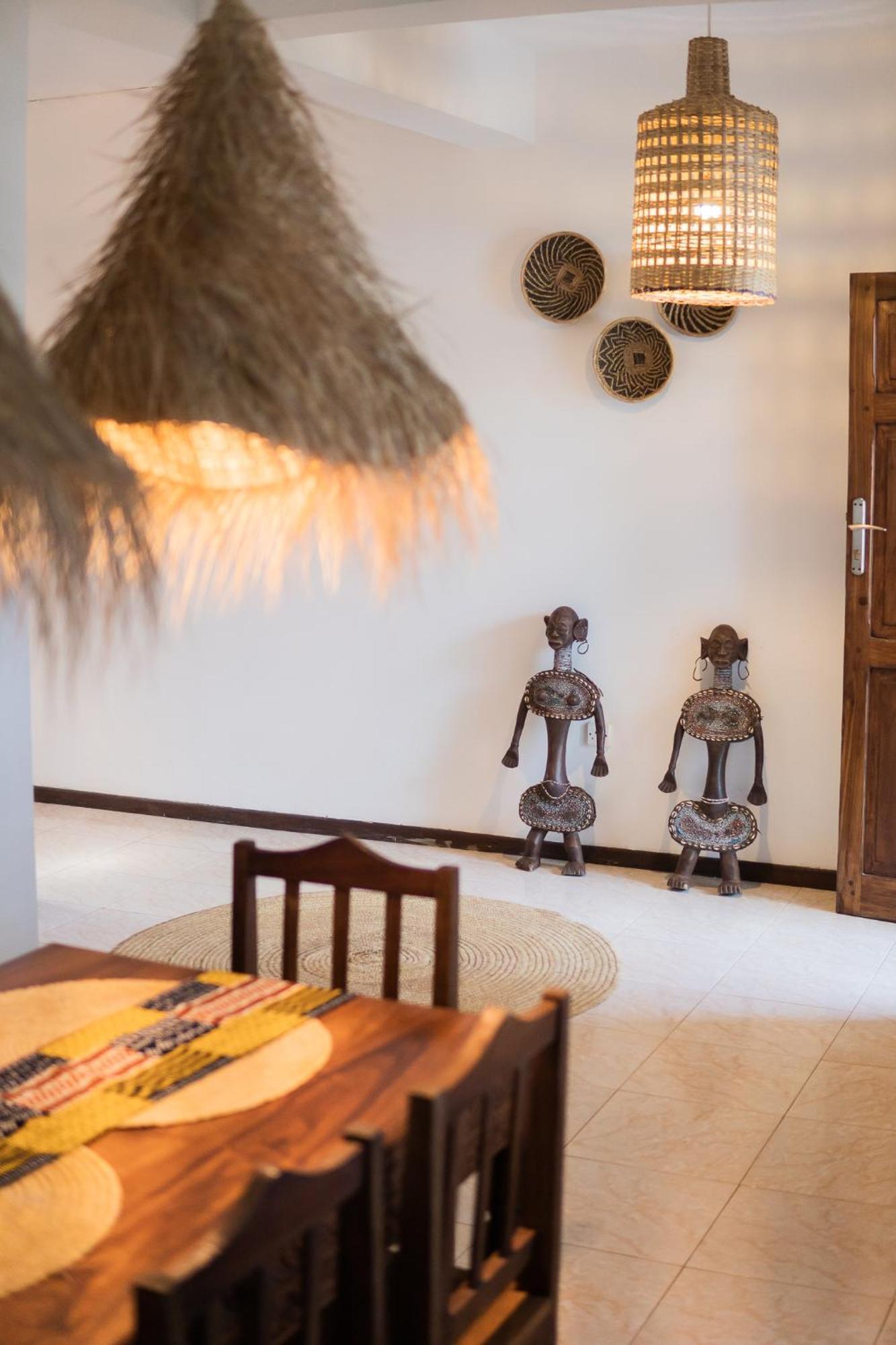 Kima Serviced Beach House & Suites ブウェワウ エクステリア 写真