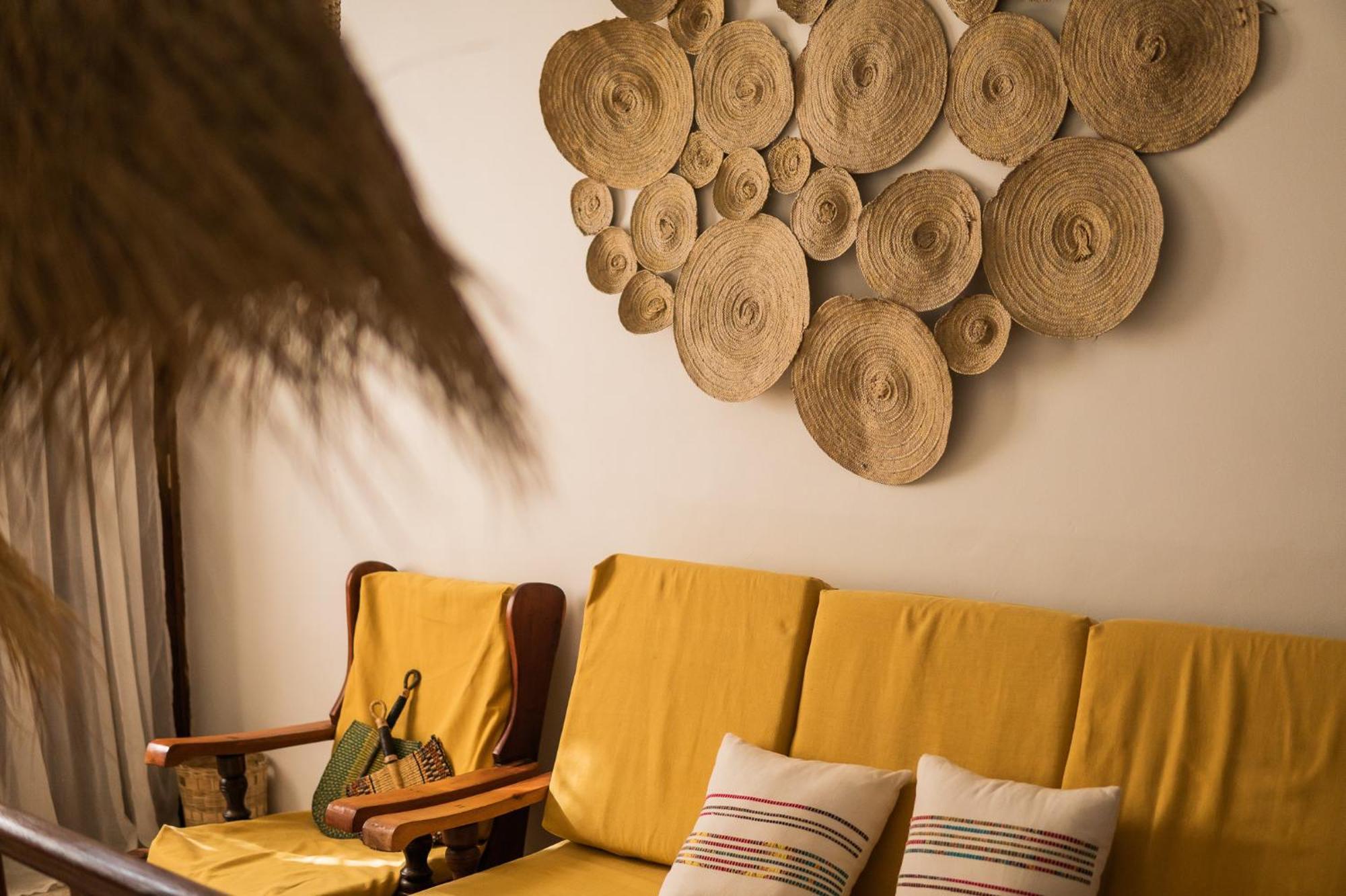 Kima Serviced Beach House & Suites ブウェワウ エクステリア 写真